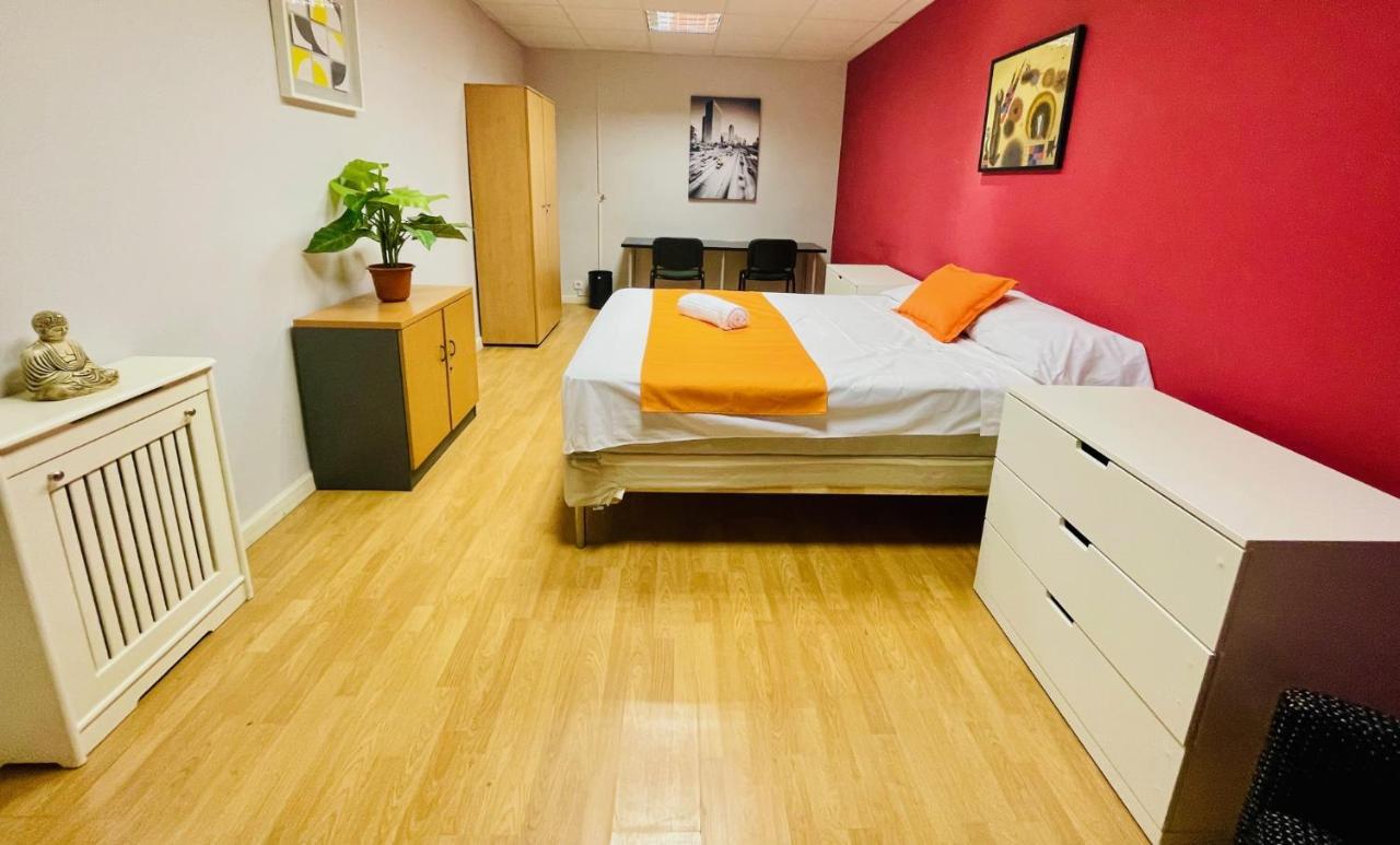 Punta Me Beautiful Apartments In Madrid Downtown Exterior photo
